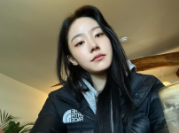 채원빈 insta 제목 없음 물끄러미 로우 앵글